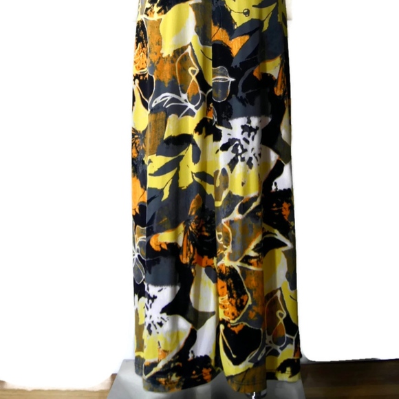 Fave' Multi-Color Maxi Dress Mid Ruffle RacerBack - Picture 5 of 8